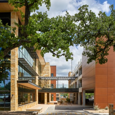 Pioneer Bank - Austin Headquarters